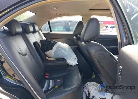 2010 Mercury Milan Premier z USA, uszkodzony, nr VIN 3MEHM0JG6AR642693